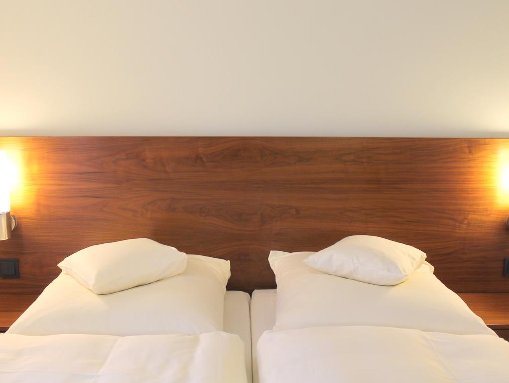 Venusberghotel Бон Екстериор снимка