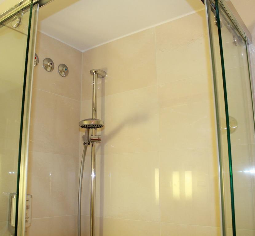 Venusberghotel Бон Екстериор снимка